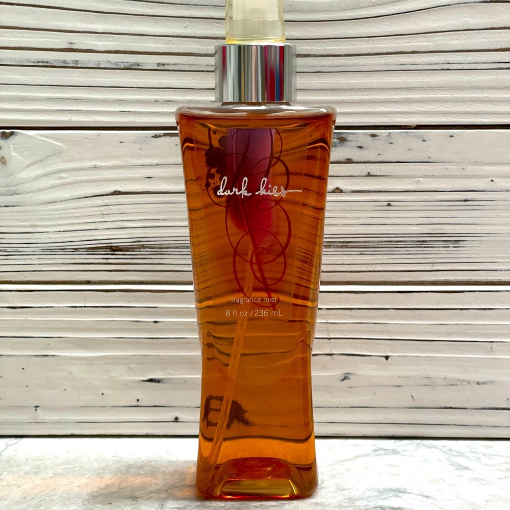 Bath & Body Works Spray: Dark Kiss BRAND NEW